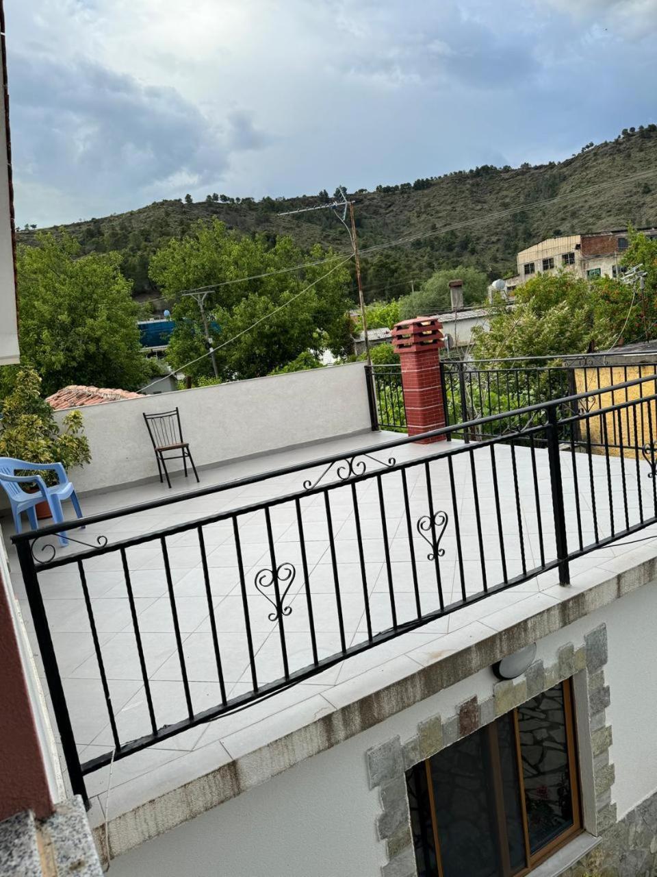 Villa Zefi Rrenc Papaj Bagian luar foto