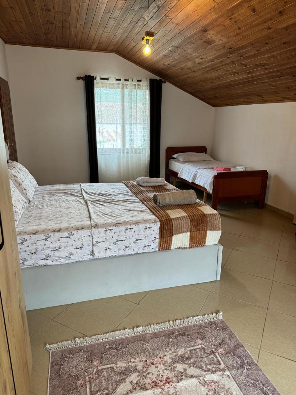 Villa Zefi Rrenc Papaj Bagian luar foto