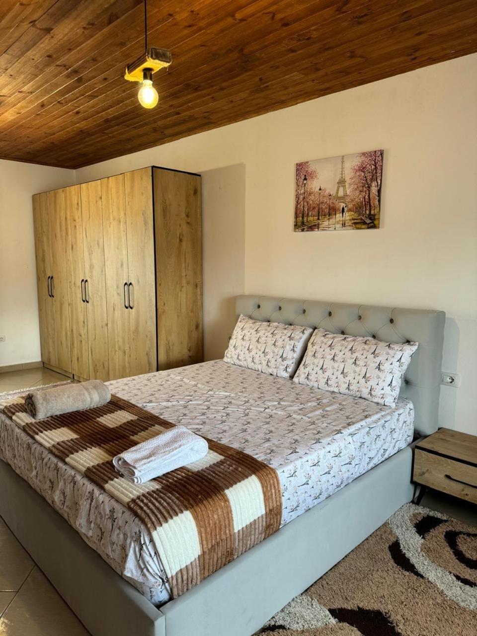 Villa Zefi Rrenc Papaj Bagian luar foto