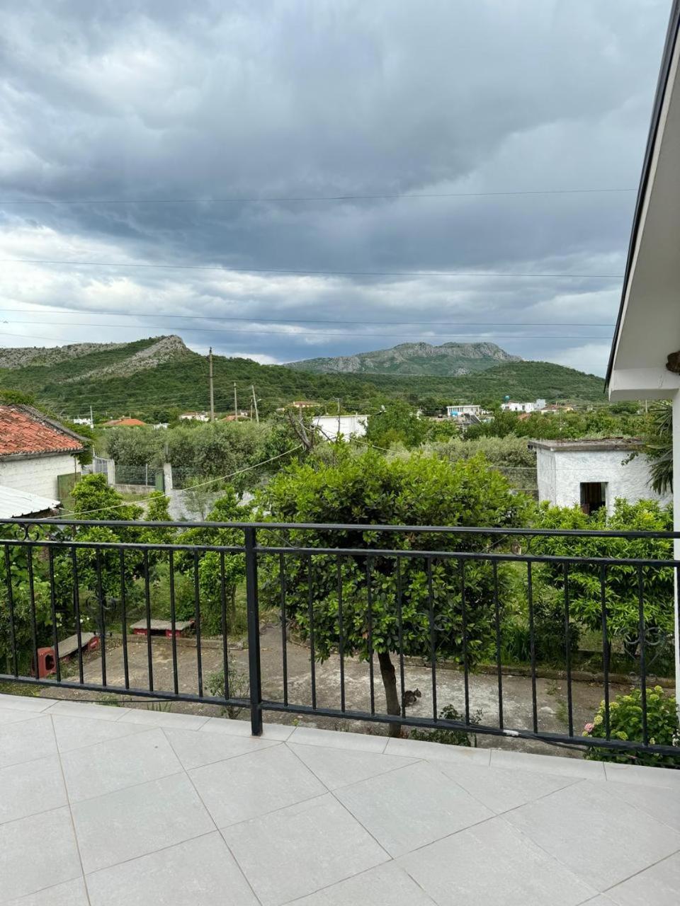 Villa Zefi Rrenc Papaj Bagian luar foto