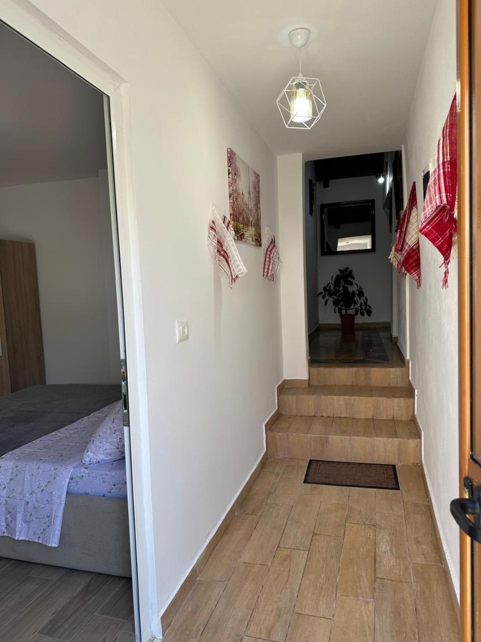 Villa Zefi Rrenc Papaj Bagian luar foto