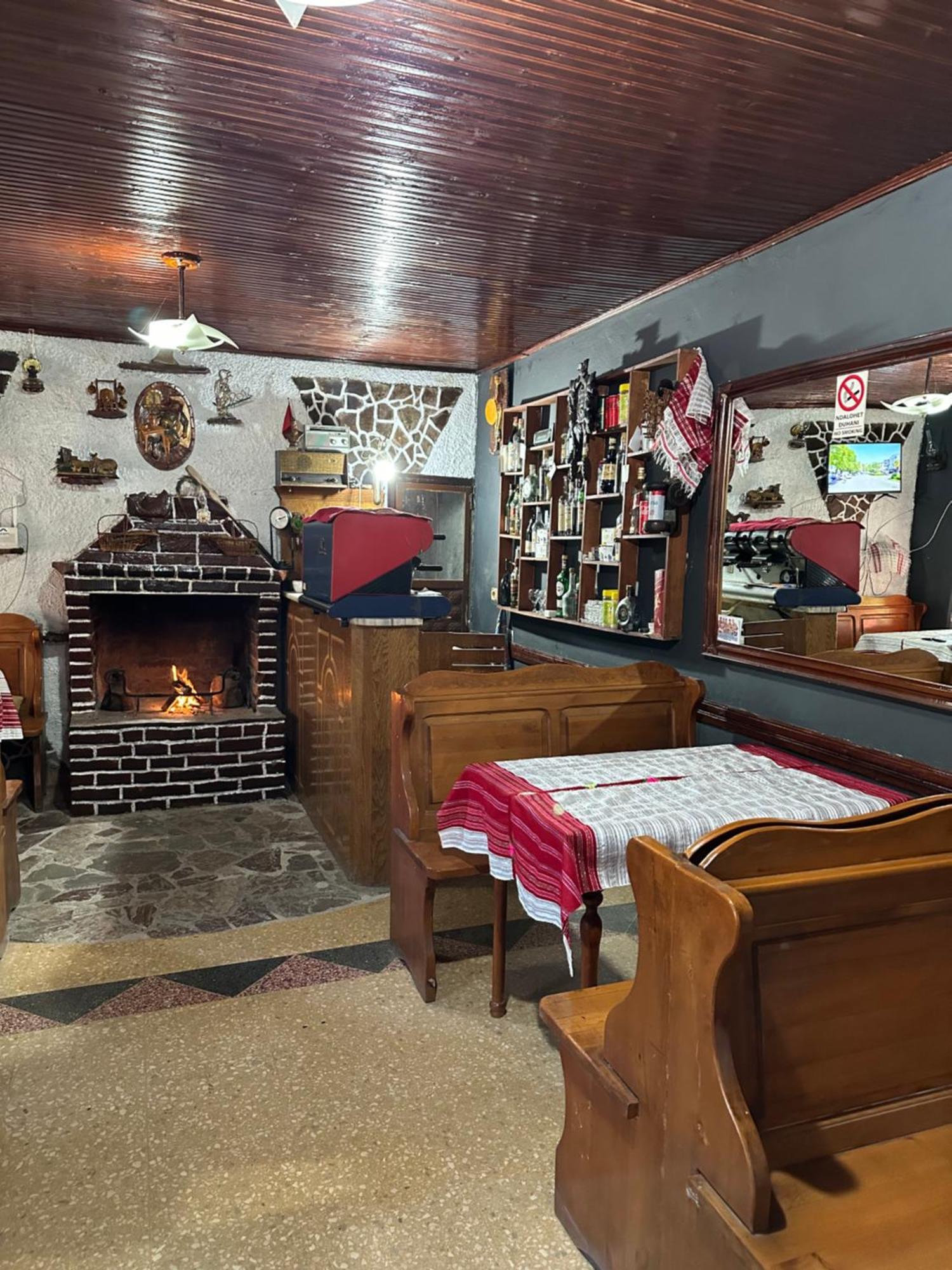 Villa Zefi Rrenc Papaj Bagian luar foto