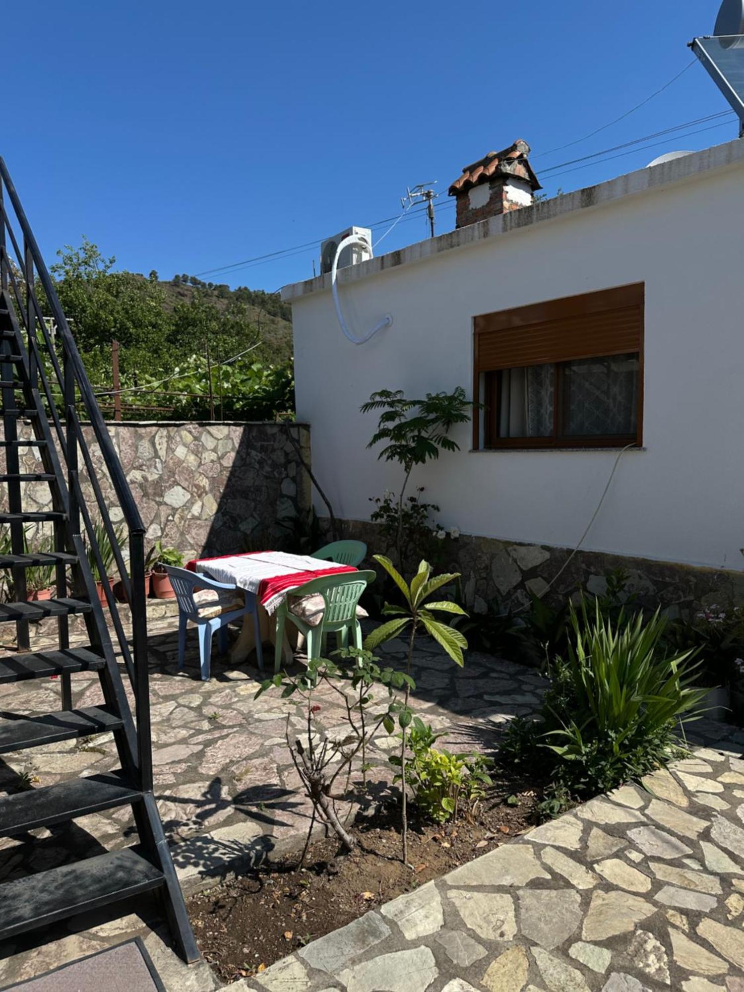 Villa Zefi Rrenc Papaj Bagian luar foto